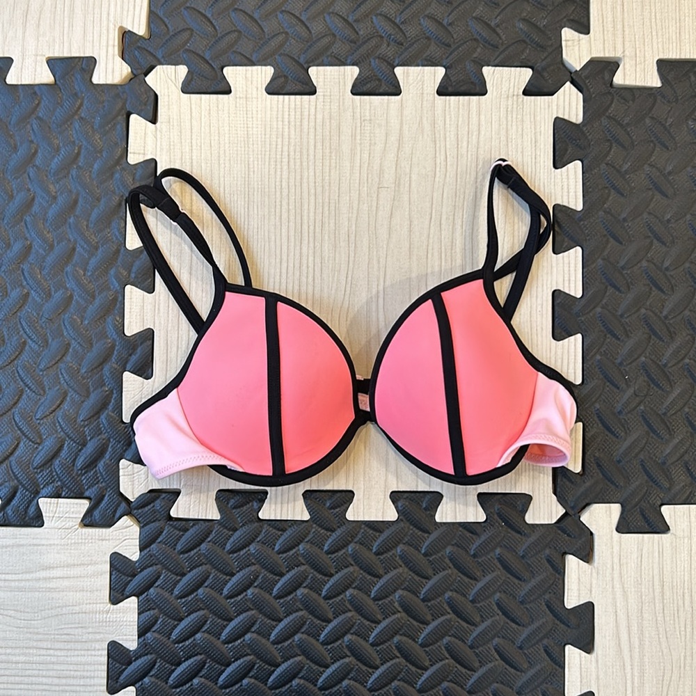 Victorias Secret triangle push up bikini top in size 34B